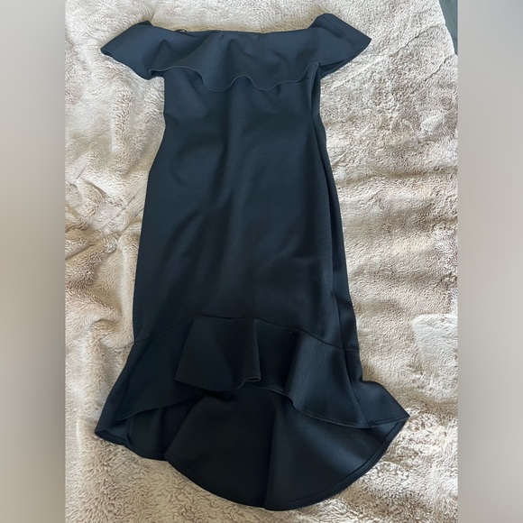 Black Guess Off the Shoulder Dress - Picture 4 of 5